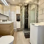 Lumineux Avec Balcon