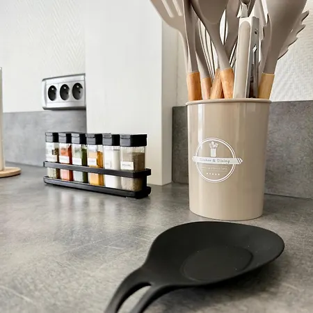 Apartament Lumineux Avec Balcon Caen